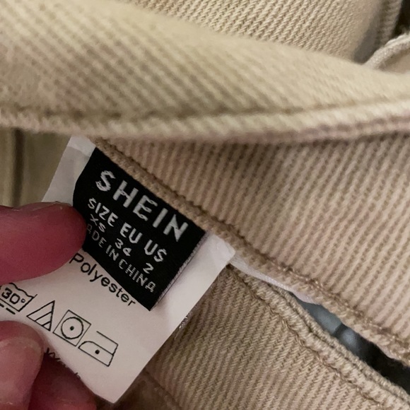 SHEIN 90’s style khaki jeans - Picture 3 of 3